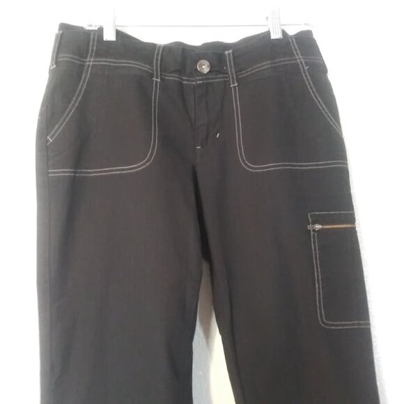 Aventura women's size 8 black and white cargo pants - Picture 2 of 14